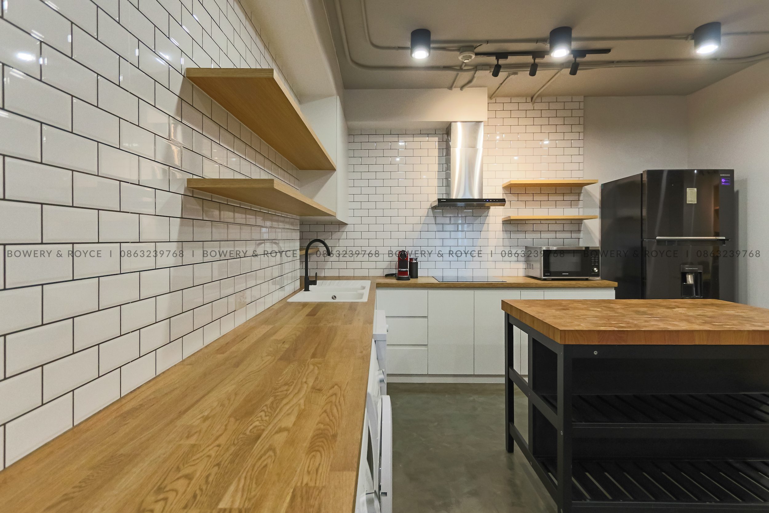 Renovated three bedroom condo for sale in Phrom phong