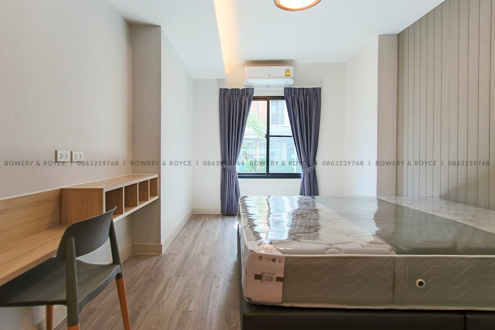 Spacious Three Bedroom Duplex with Private Garden for Rent in Phrom Phong