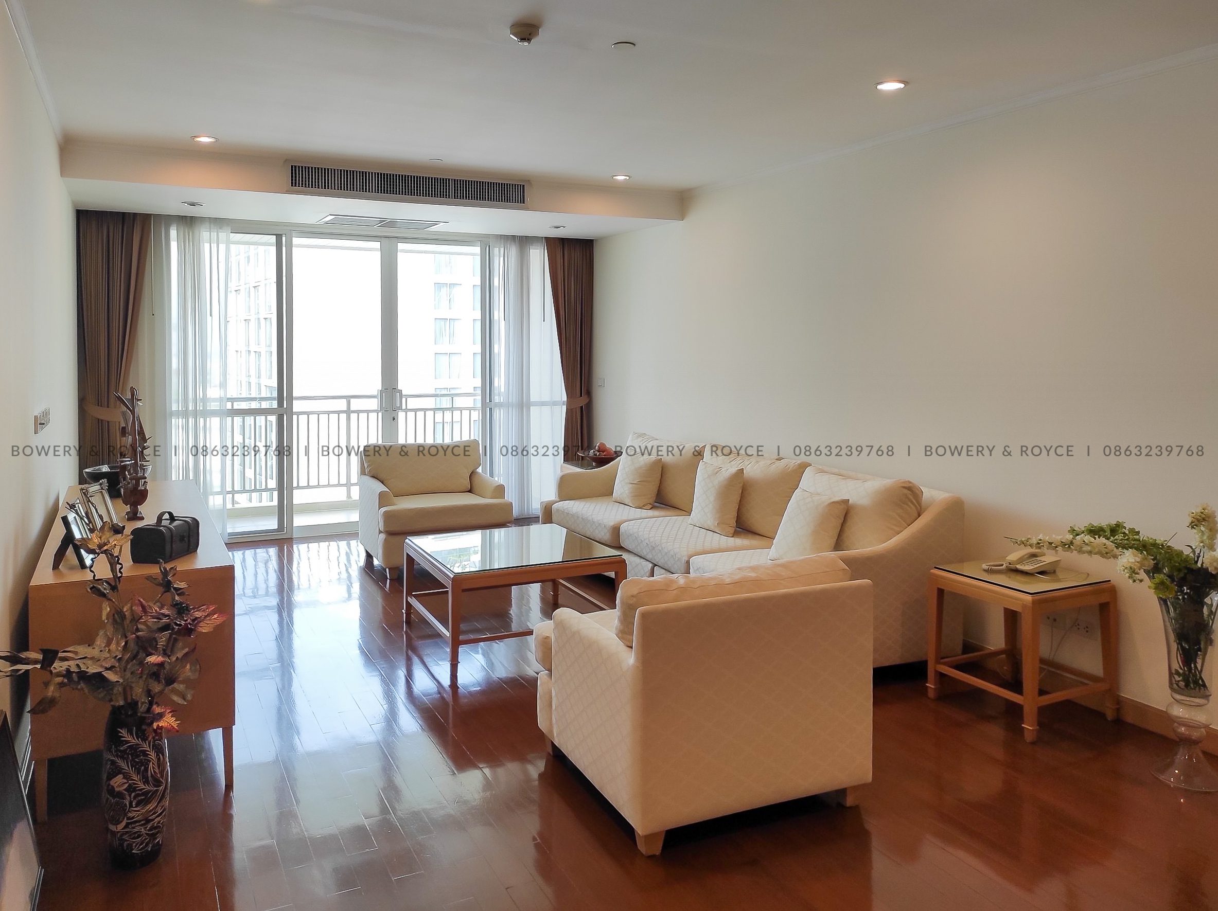 Pet friendly three bedroom apartment for rent in Phrom Phong