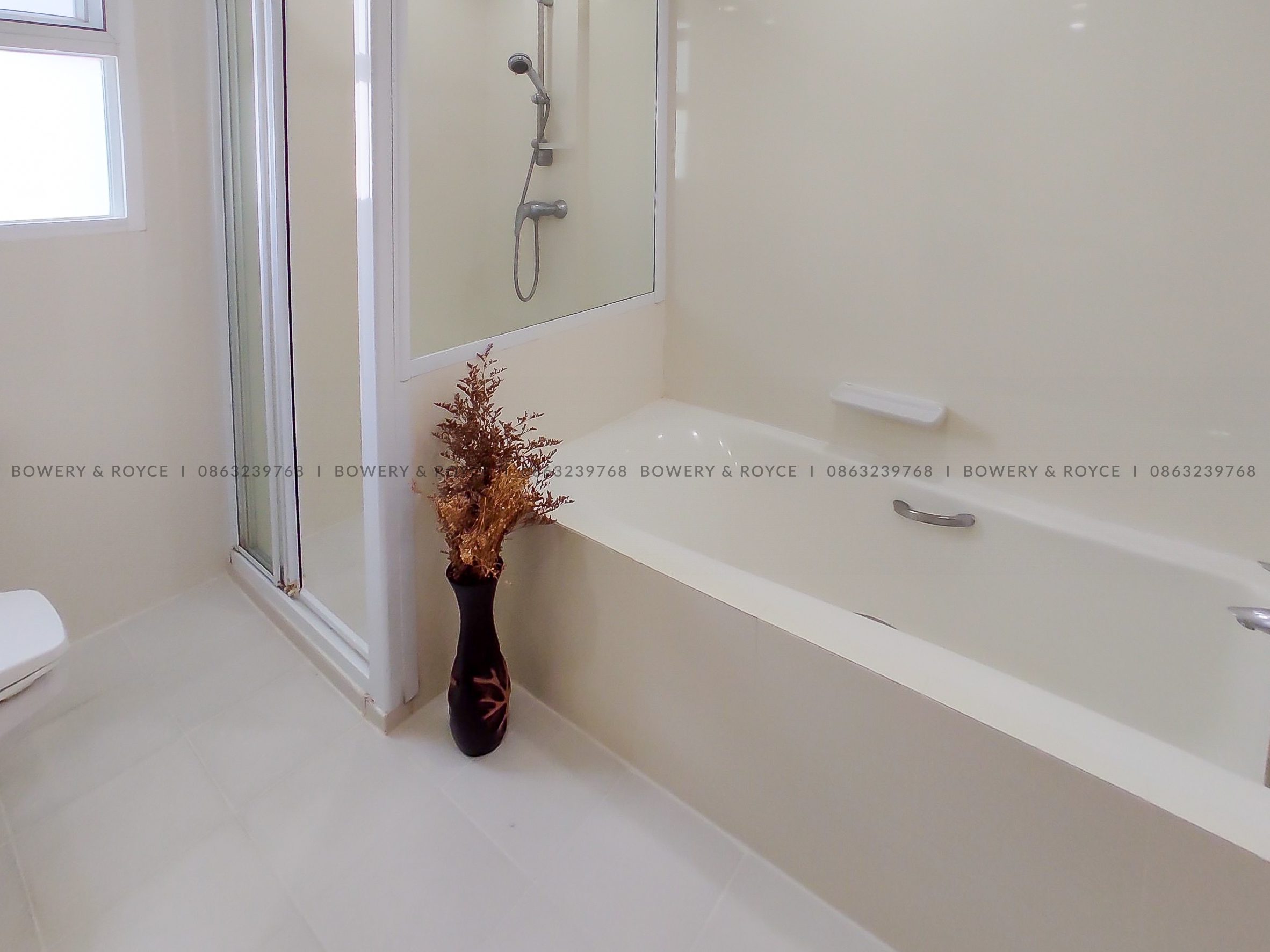 Pet friendly three bedroom apartment for rent in Phrom Phong