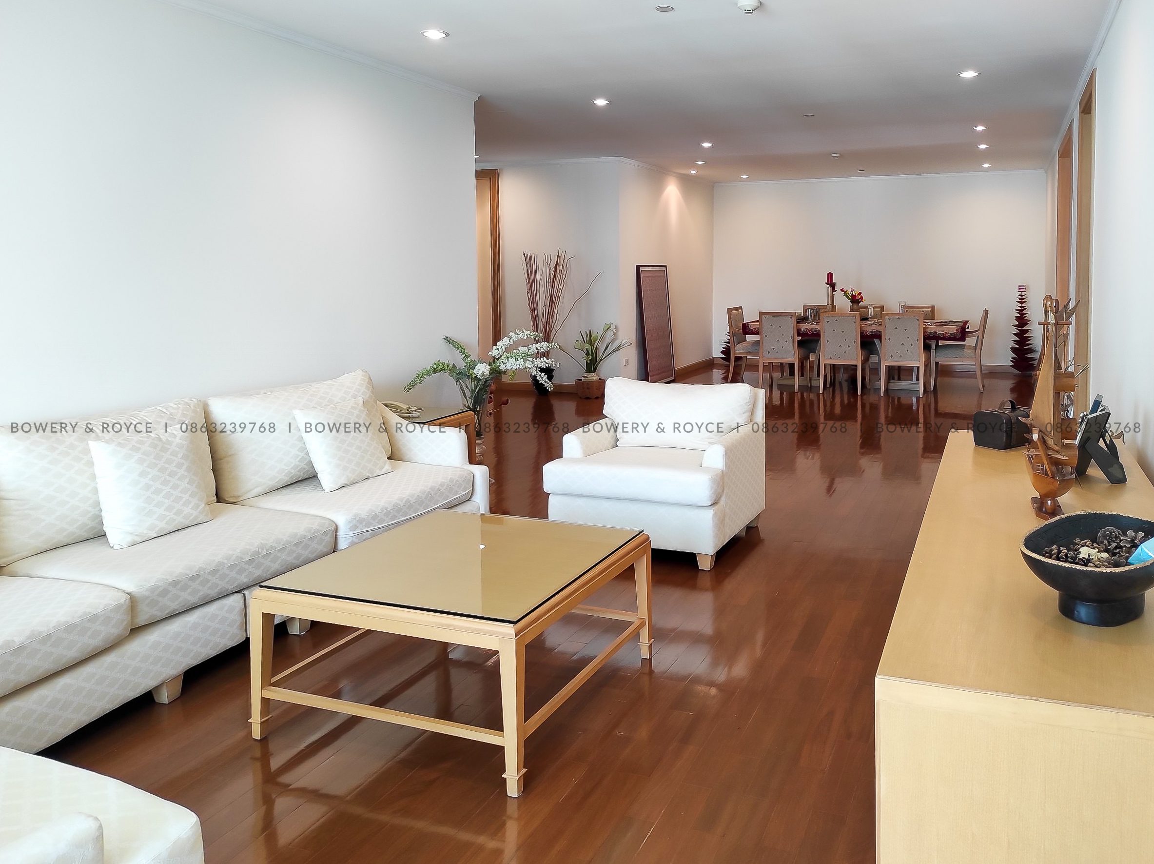 Pet friendly three bedroom apartment for rent in Phrom Phong