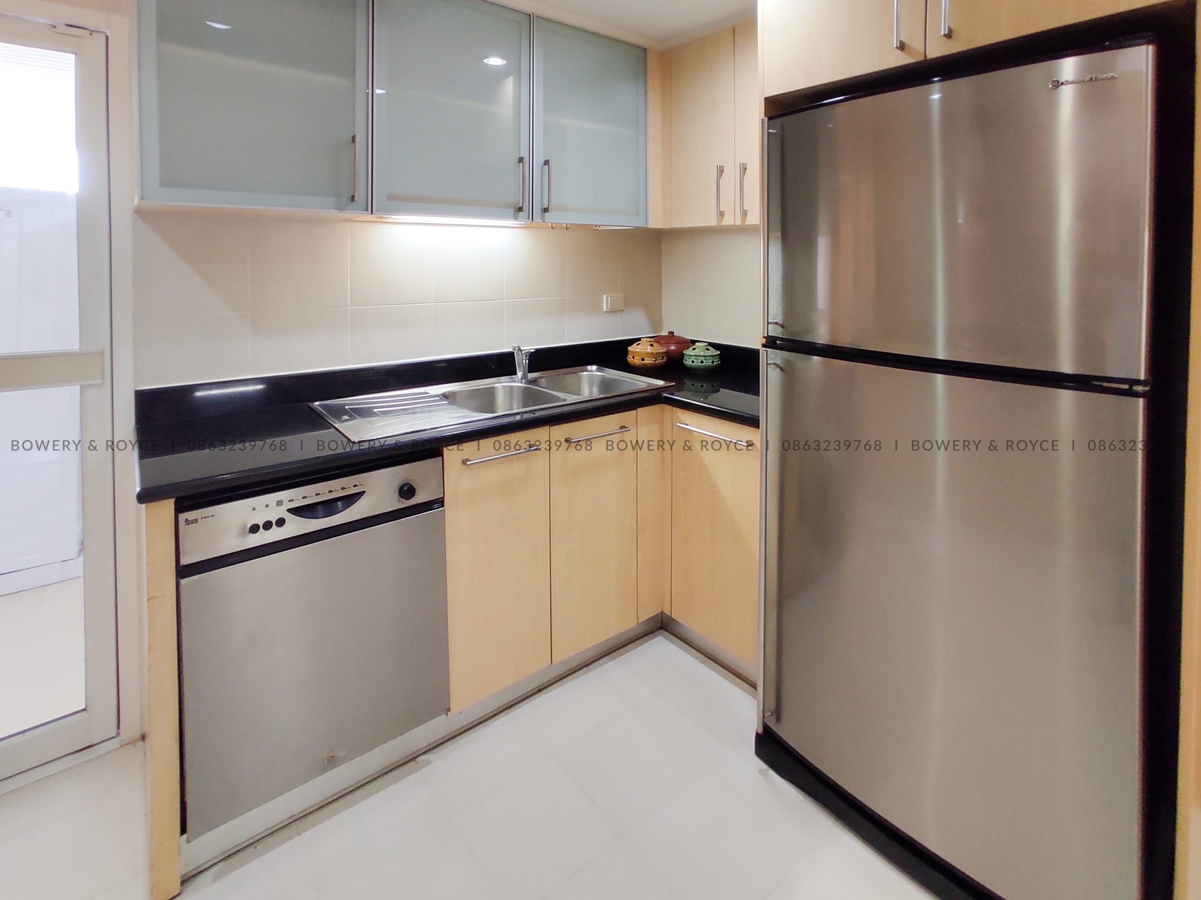 Pet friendly three bedroom apartment for rent in Phrom Phong