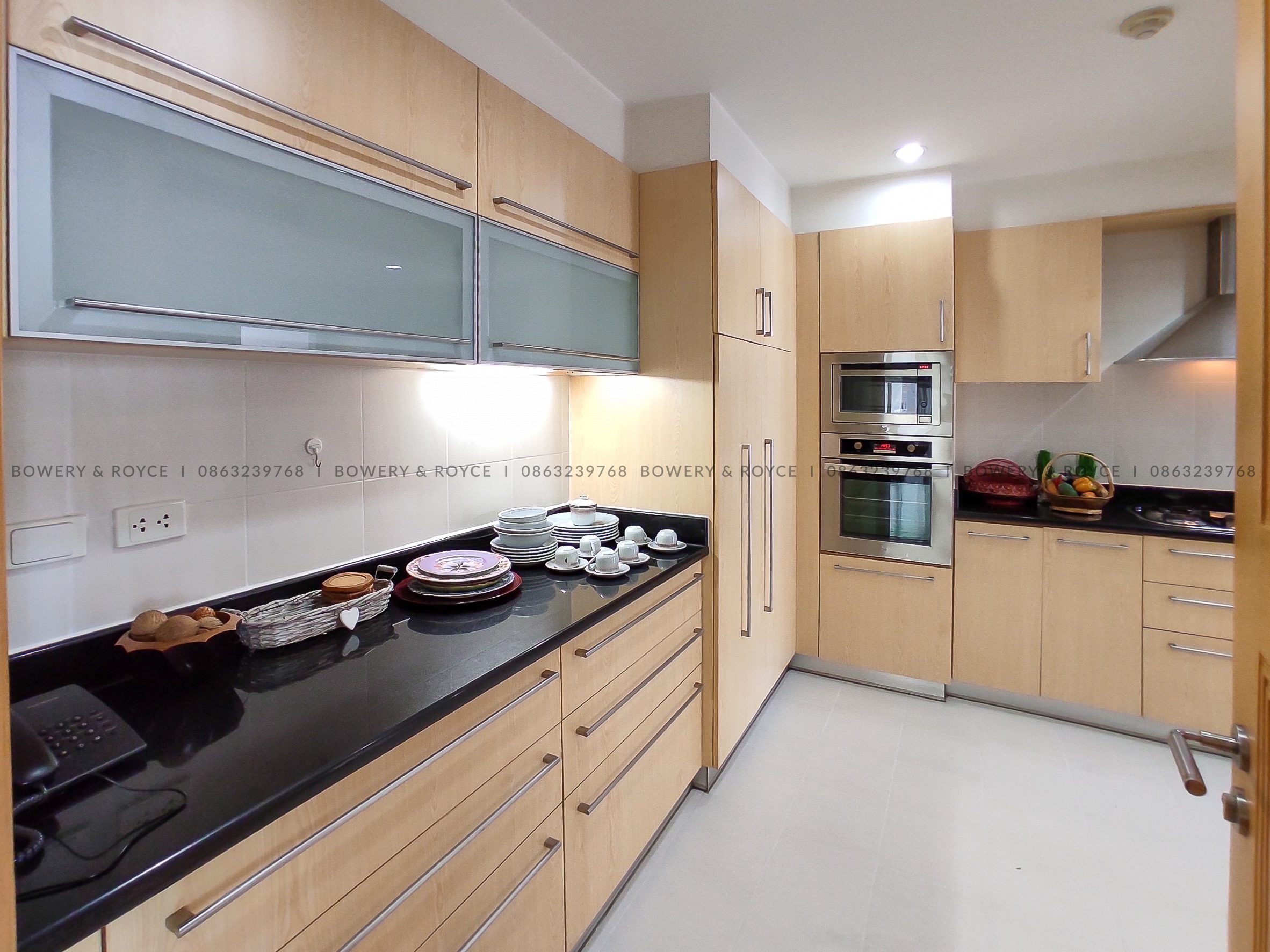 Pet friendly three bedroom apartment for rent in Phrom Phong