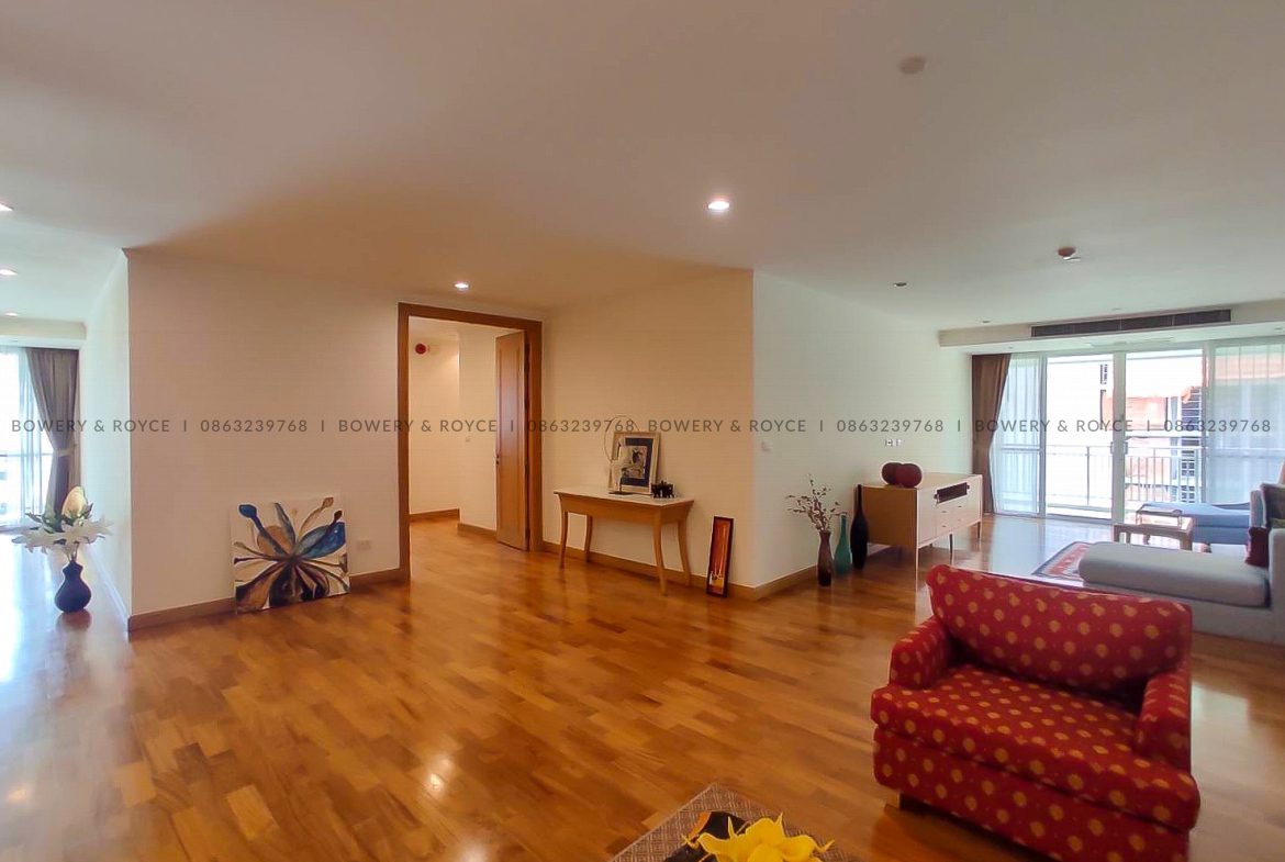 Spacious Three Bedroom Pet Friendly Apartment for Rent in Phrom Phong