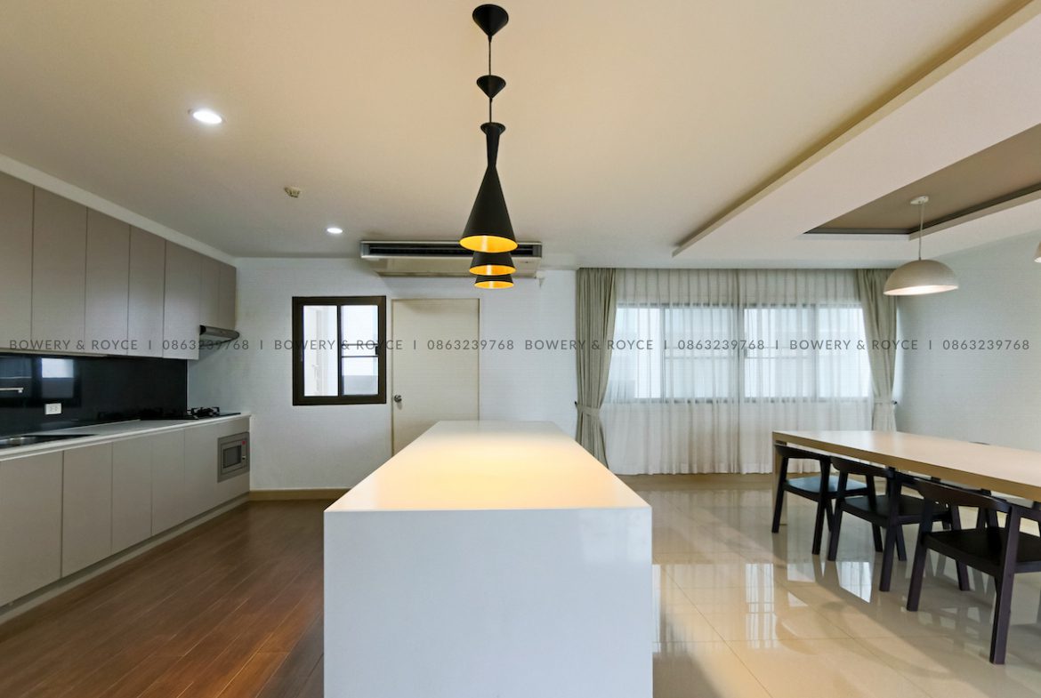 THONGLOR DELIGHT Three Bedroom Condo for Rent in Thong Lor