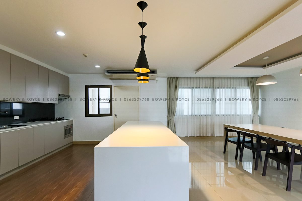 THONGLOR DELIGHT Three Bedroom Condo for Rent in Thong Lor