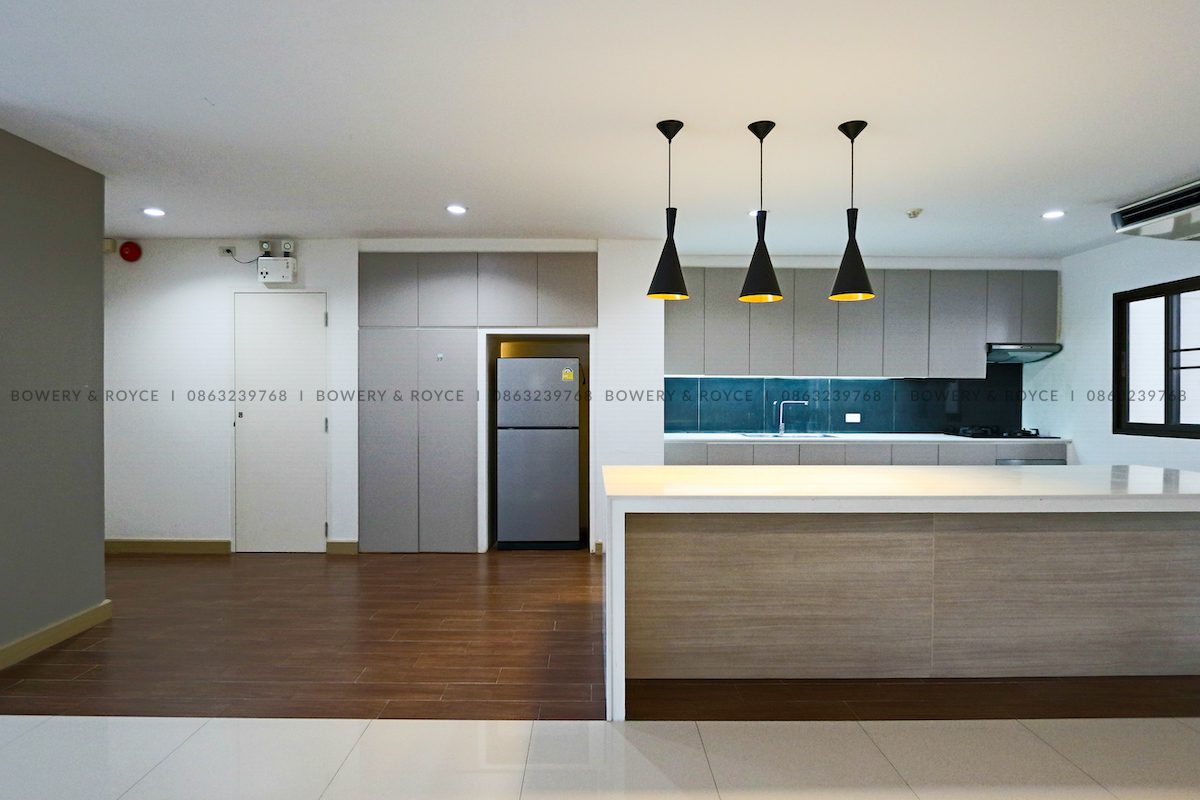 THONGLOR DELIGHT Three Bedroom Condo for Rent in Thong Lor
