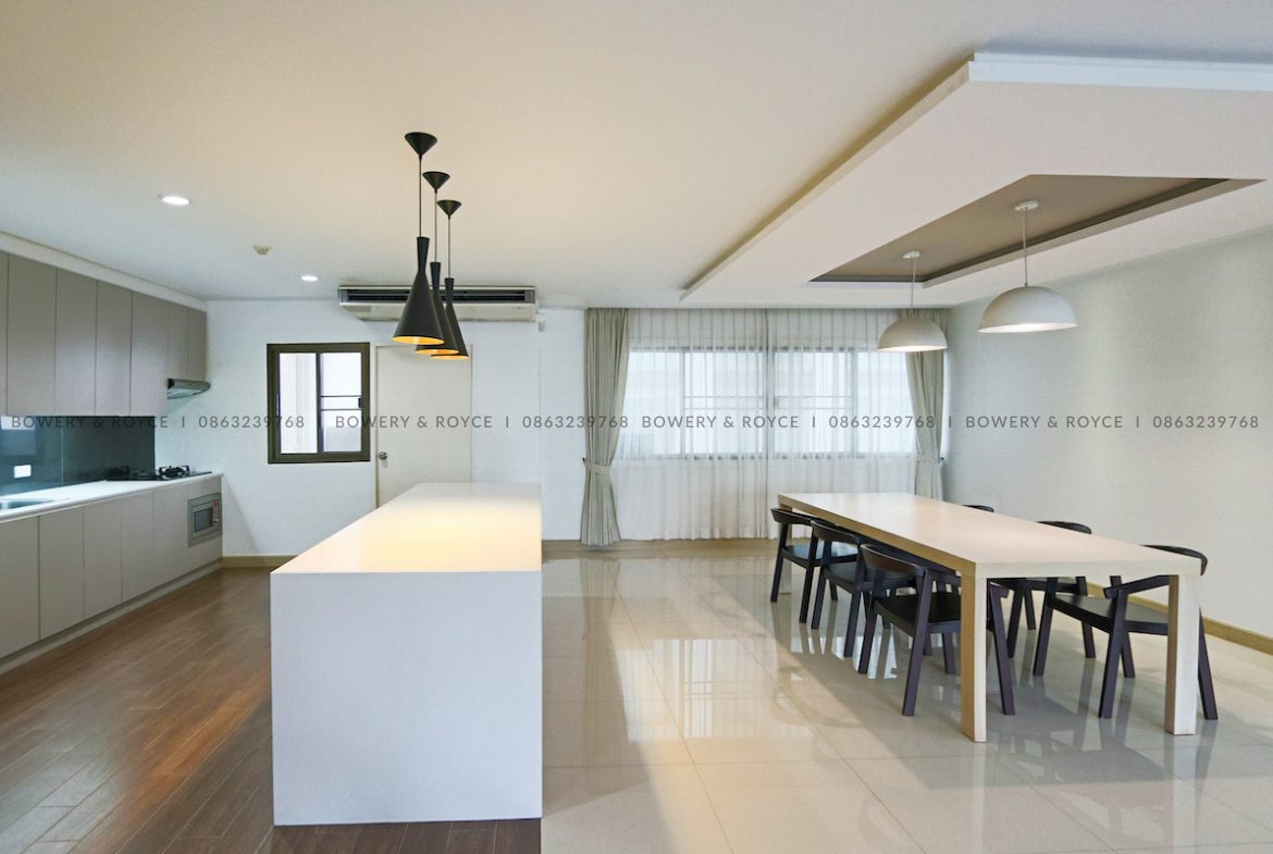THONGLOR DELIGHT Three Bedroom Condo for Rent in Thong Lor