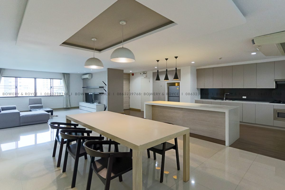 THONGLOR DELIGHT Three Bedroom Condo for Rent in Thong Lor
