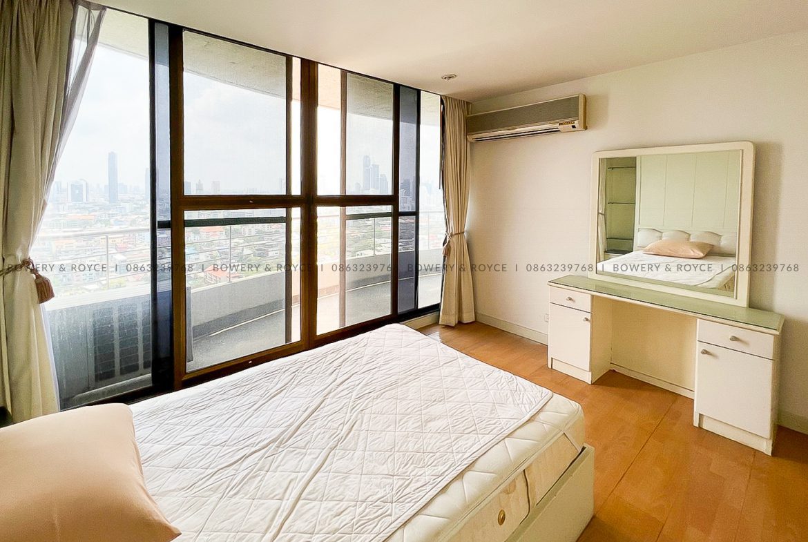 Unpolished Gem Two Bedroom Condo for Sale in Phrom Phong