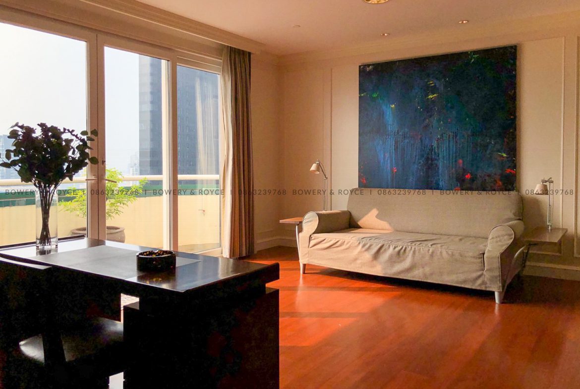 Over-sized Four Bedroom Penthouse For Sale in Asoke