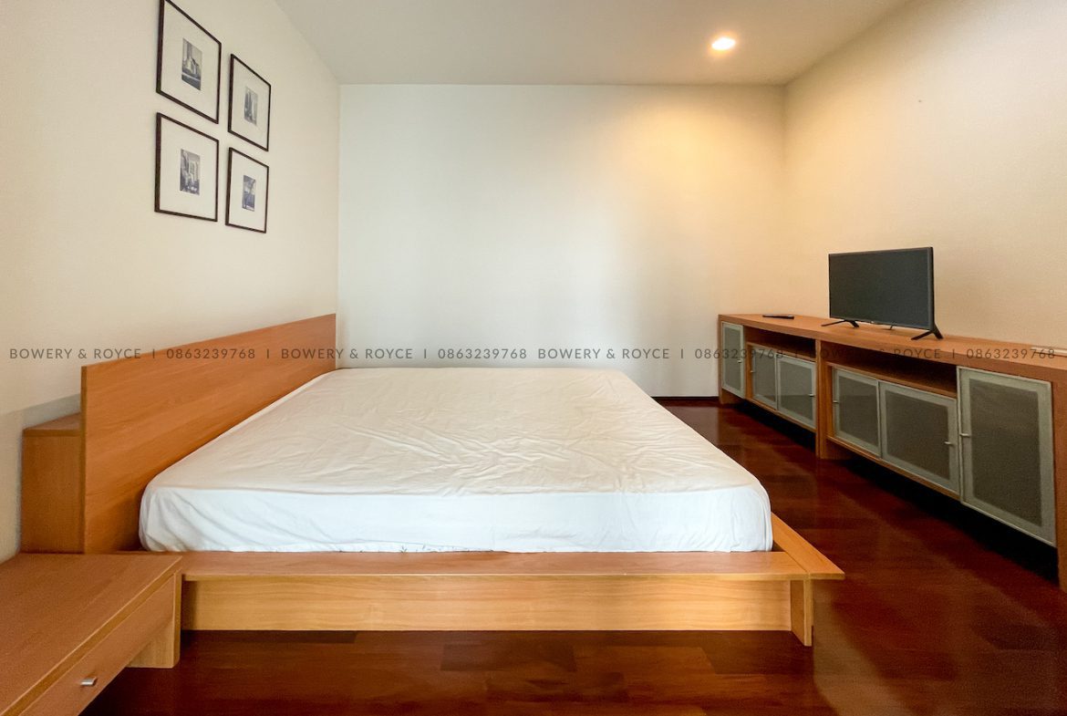 Large Two Bedroom Condo for Rent in Noble Ora Thong Lor