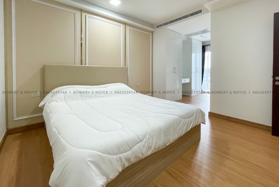Beautiful Renovated Two Bedroom Condo for Rent in Thong Lor-1