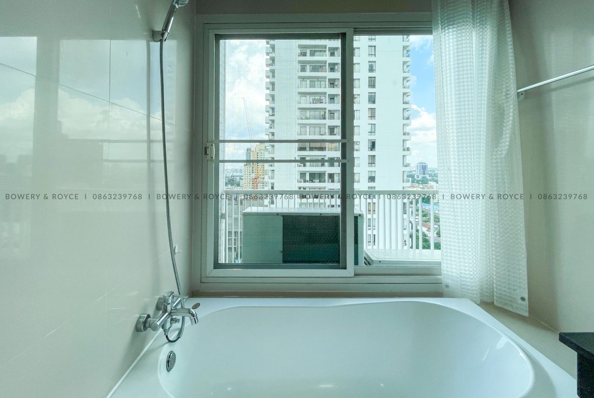 Beautiful Renovated Two Bedroom Condo for Rent in Thong Lor-1