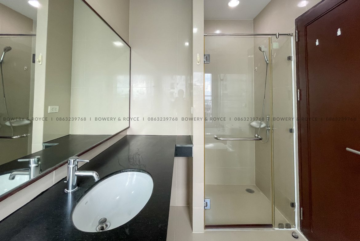 Beautiful Renovated Two Bedroom Condo for Rent in Thong Lor-1