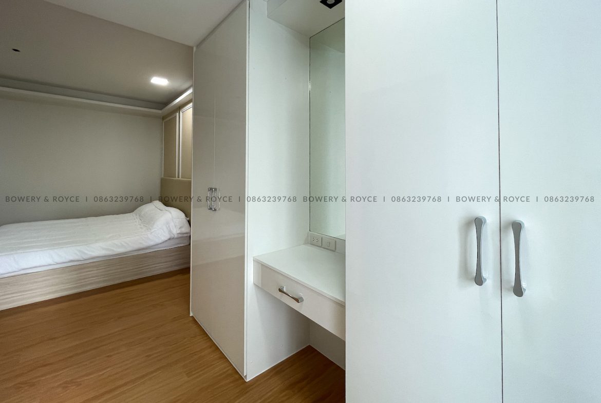 Beautiful Renovated Two Bedroom Condo for Rent in Thong Lor-1