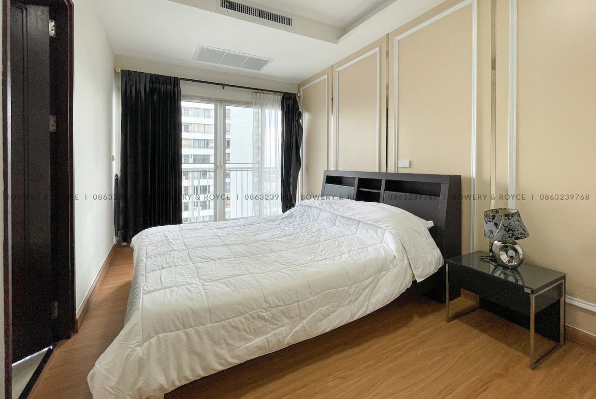 Beautiful Renovated Two Bedroom Condo for Rent in Thong Lor-1