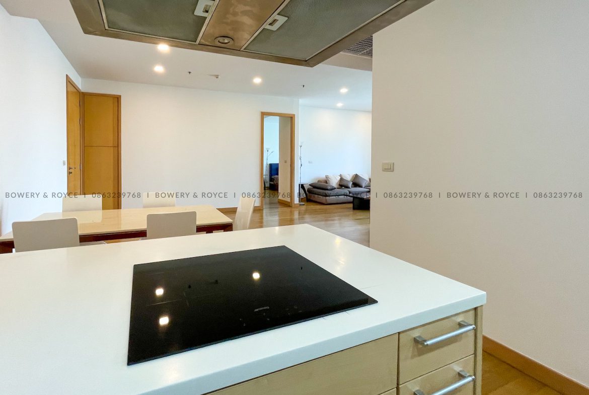 Two Bedroom Condo for Rent Close to BTS Phrom Phong