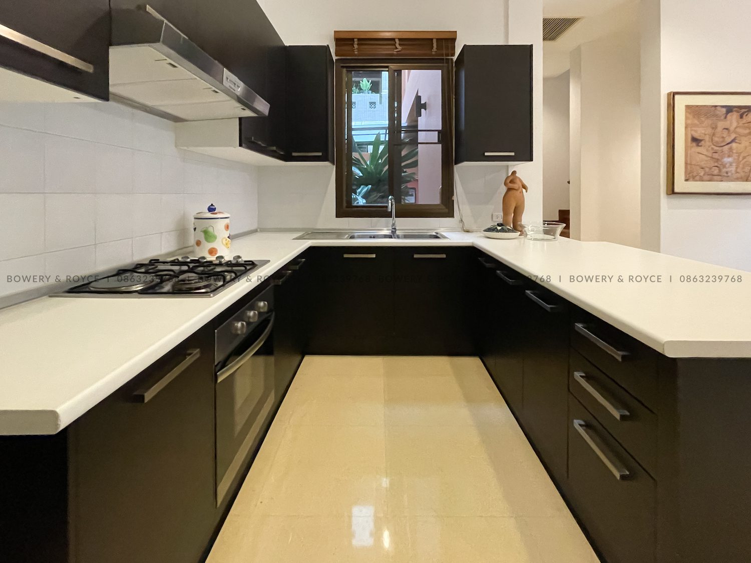 Stunning Three Bedroom Plus Study House for Rent in Phrom Phong