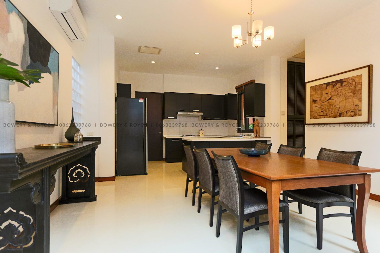 Stunning Three Bedroom Plus Study House for Rent in Phrom Phong