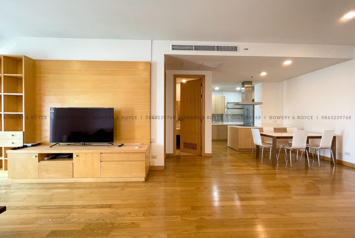 Two Bedroom Condo for Rent Close to BTS Phrom Phong