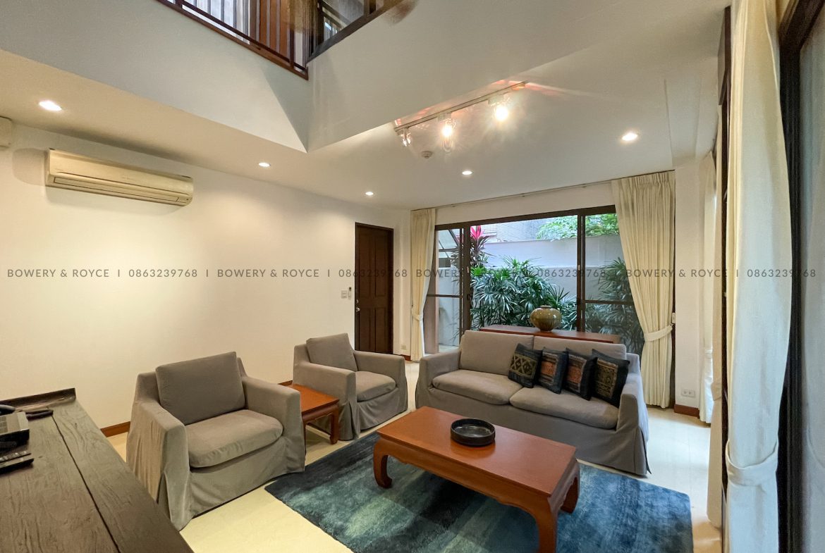 Stunning Three Bedroom Plus Study House for Rent in Phrom Phong