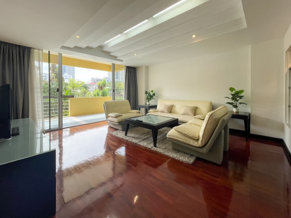 Large Three Bedroom Condo for Rent in Thong Lor