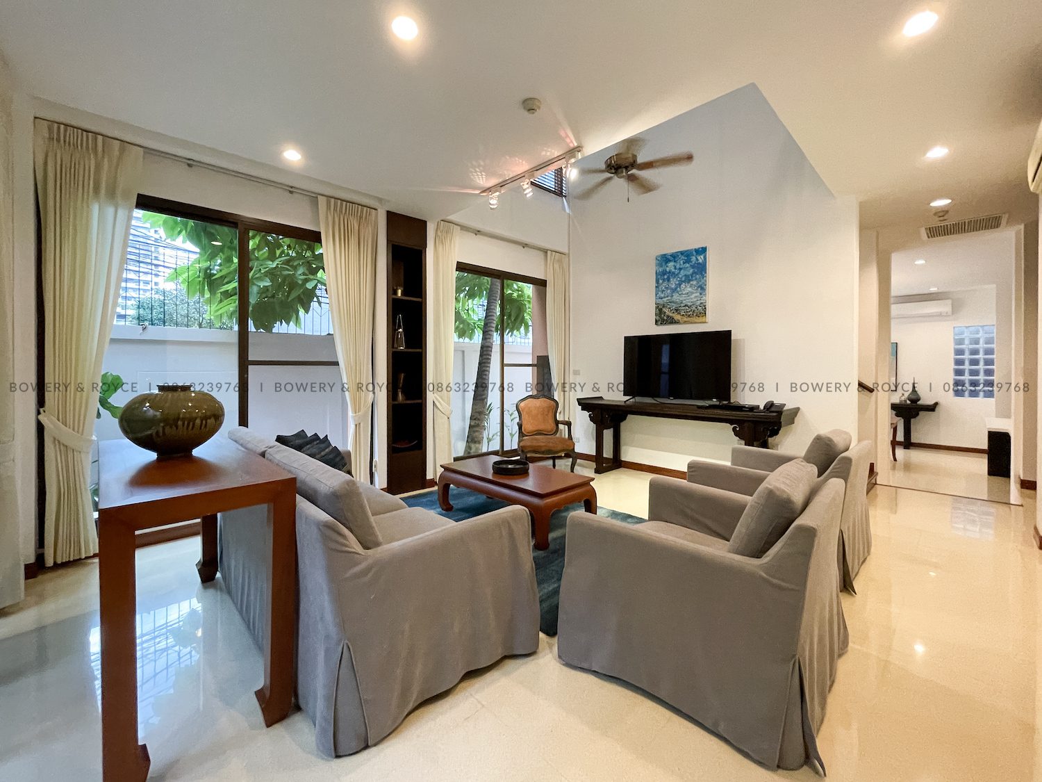 Stunning Three Bedroom Plus Study House for Rent in Phrom Phong