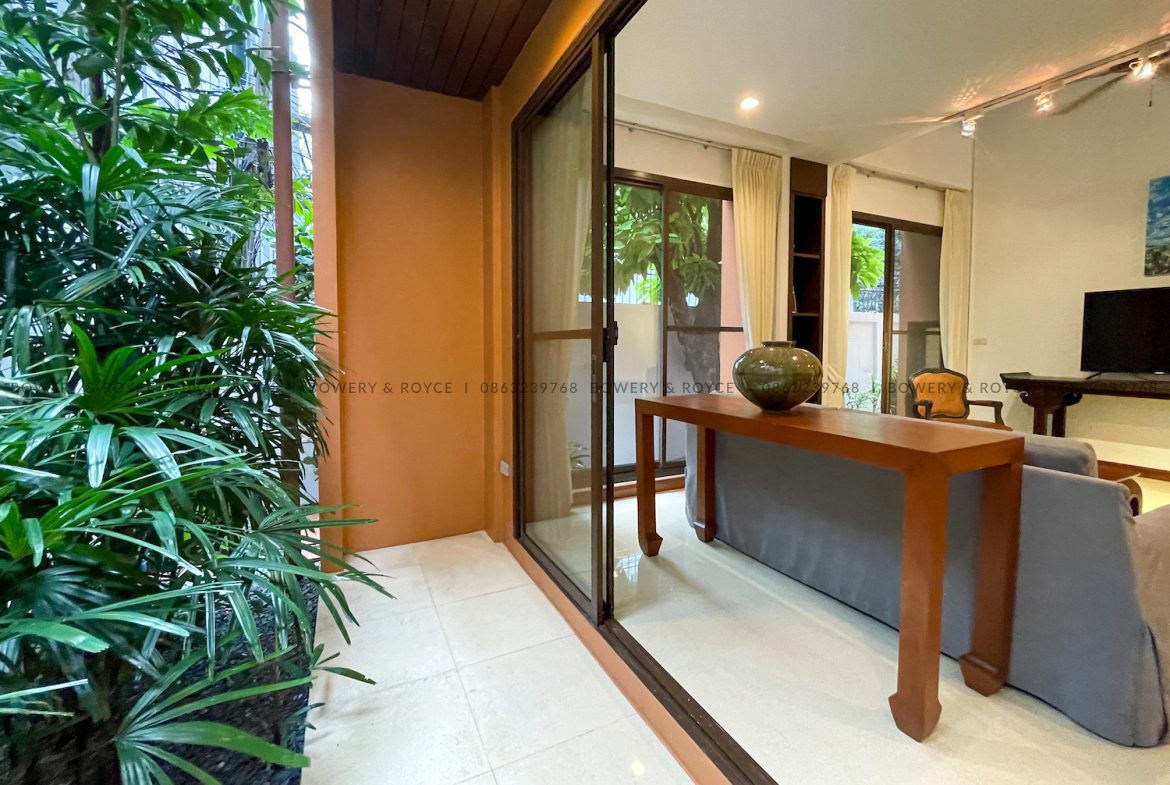 Stunning Three Bedroom Plus Study House for Rent in Phrom Phong