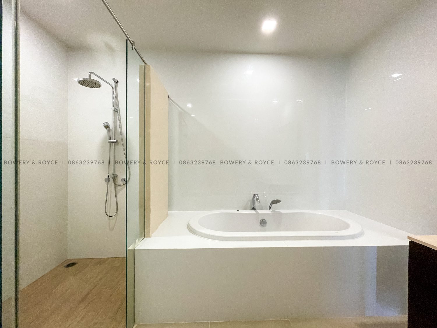 Two Bedroom Condo for Rent Close to BTS Phrom Phong