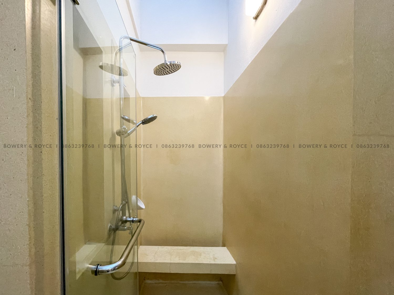 Stunning Three Bedroom Plus Study House for Rent in Phrom Phong