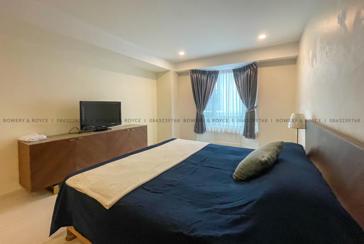 large three bedroom condo for rent in Phrom Phong