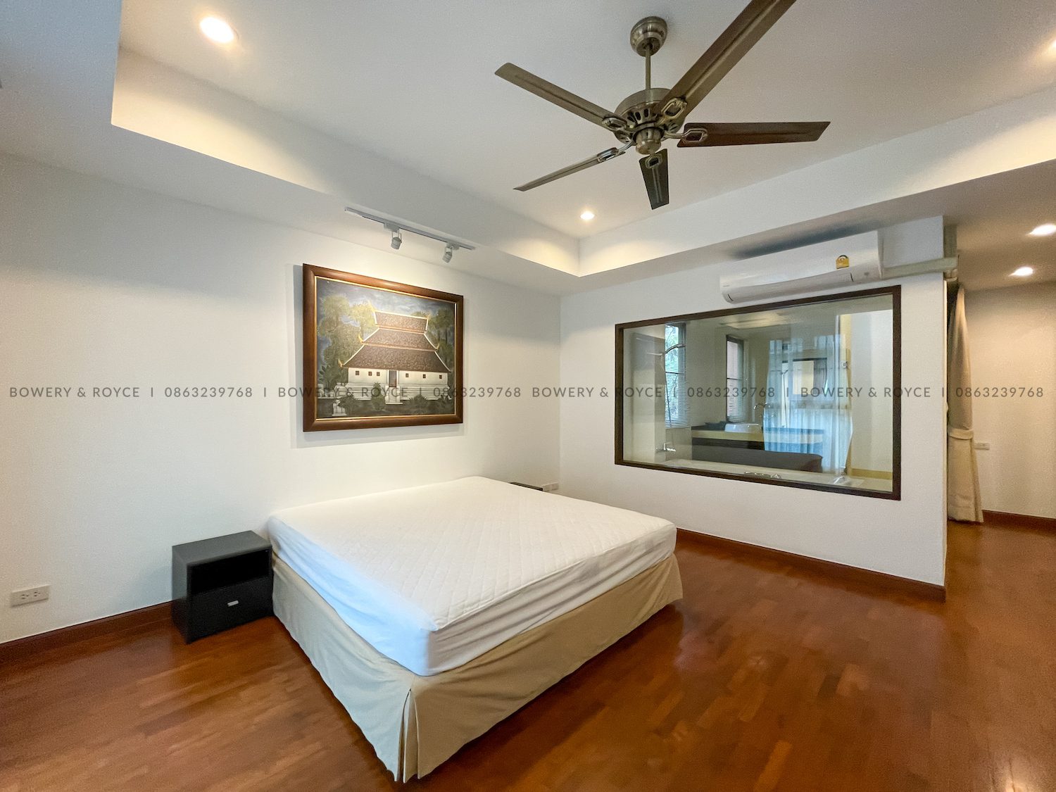 Stunning Three Bedroom Plus Study House for Rent in Phrom Phong