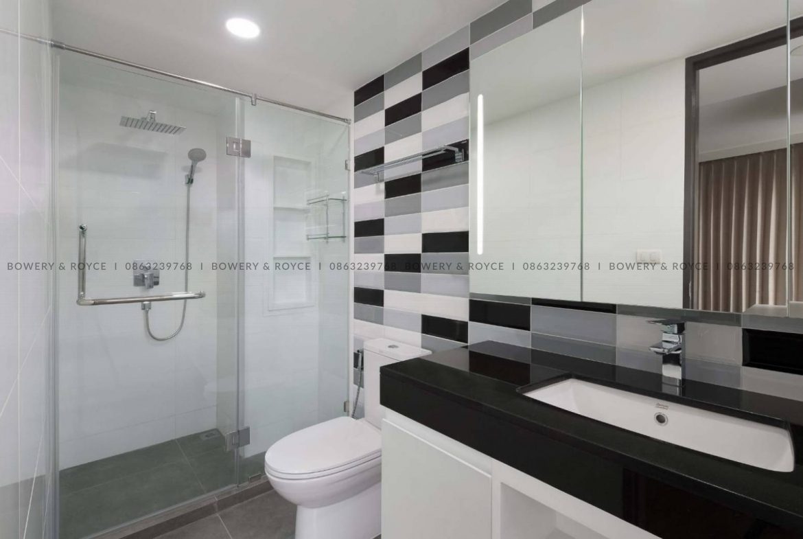 Nice and Clean Two Bedroom Condo for Rent in Phrom Phong