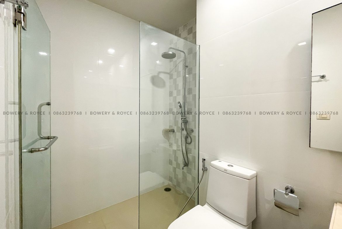 Two Bedroom Condo for Rent Close to BTS Phrom Phong