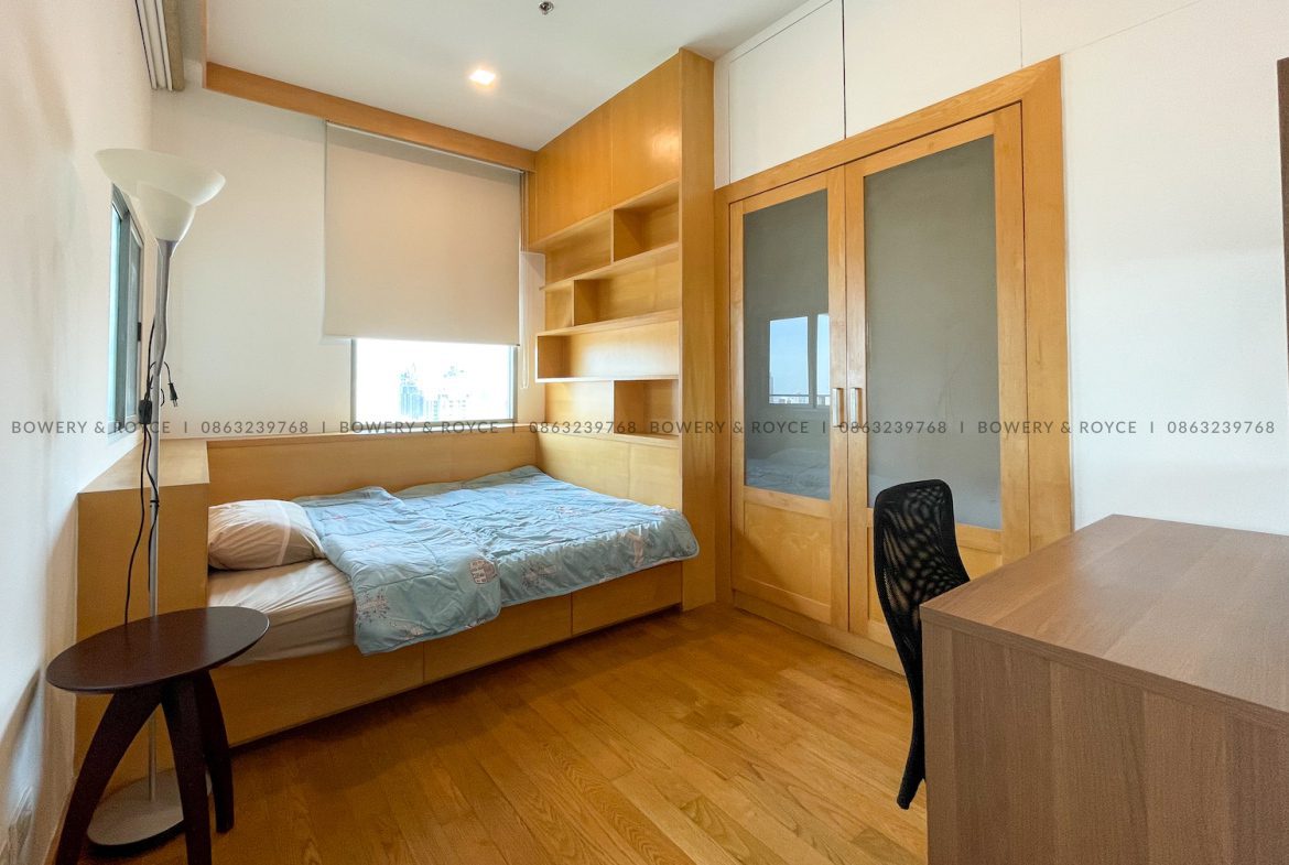 Two Bedroom Condo for Rent Close to BTS Phrom Phong