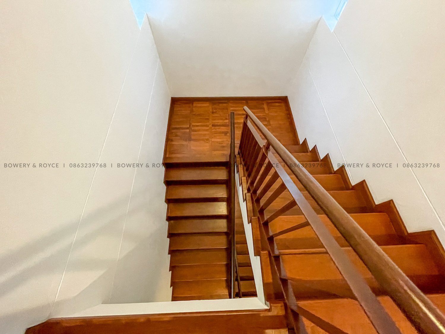 Stunning Three Bedroom Plus Study House for Rent in Phrom Phong