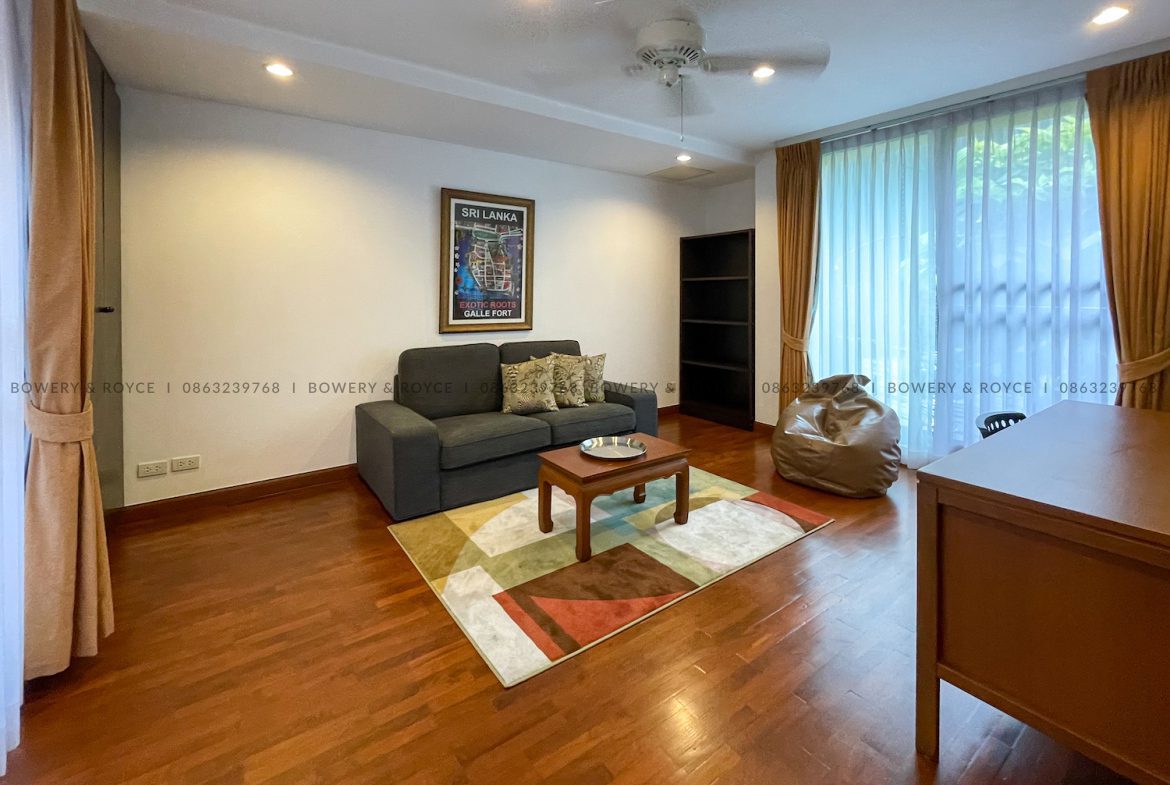 Stunning Three Bedroom Plus Study House for Rent in Phrom Phong