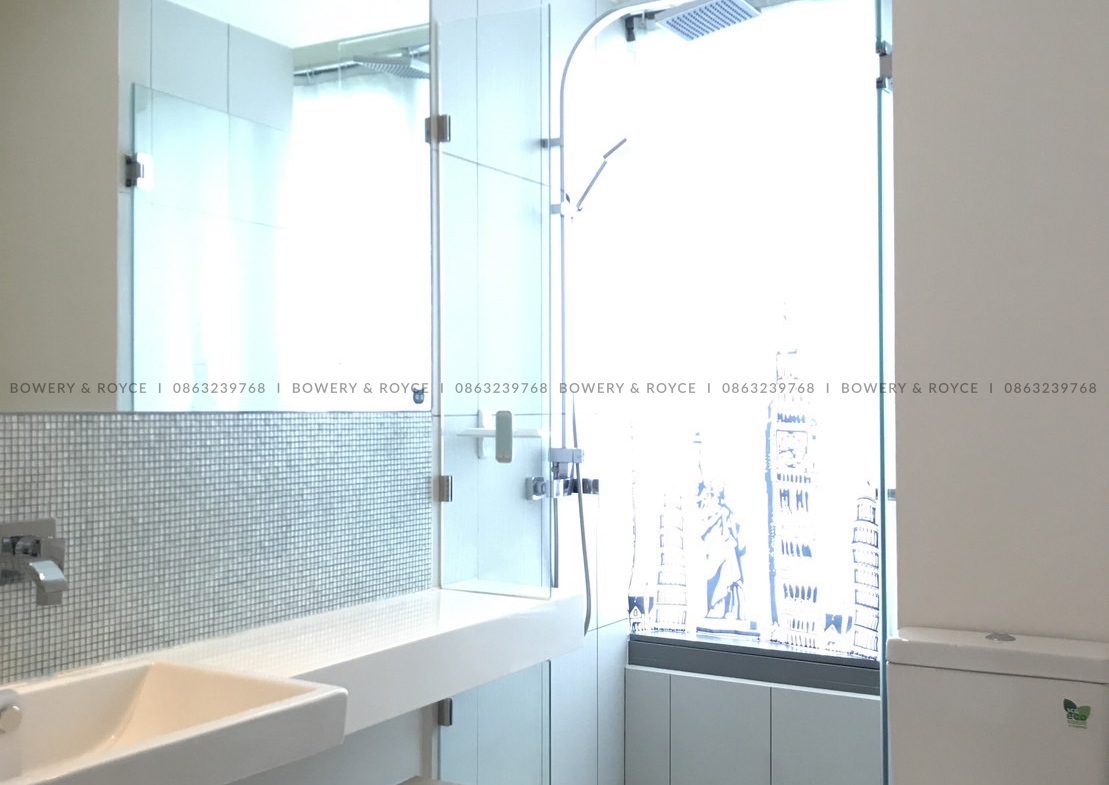 Close to BTS Two Bedroom Condo for Rent in Ekkamai