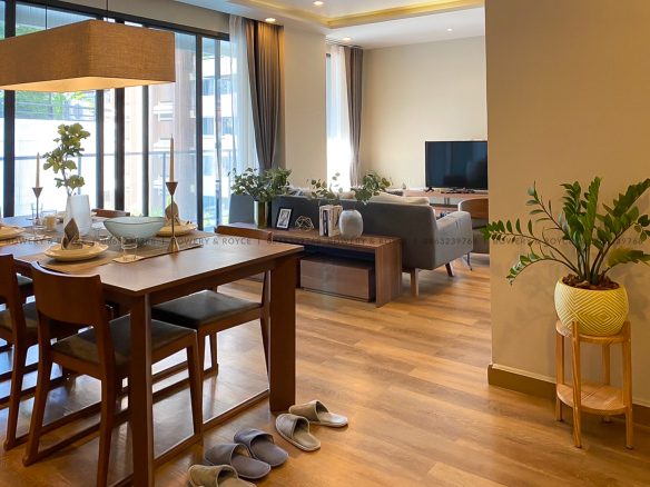 Scandinavian Style Three Bedroom Apartment for Rent in Phrom Phong