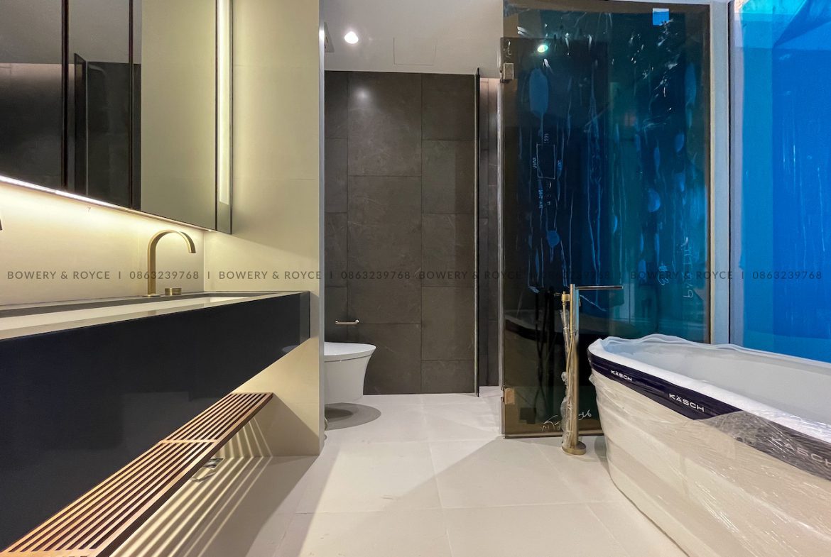 Luxurious Brand New One Bedroom Condo for Sale in Phrom Phong