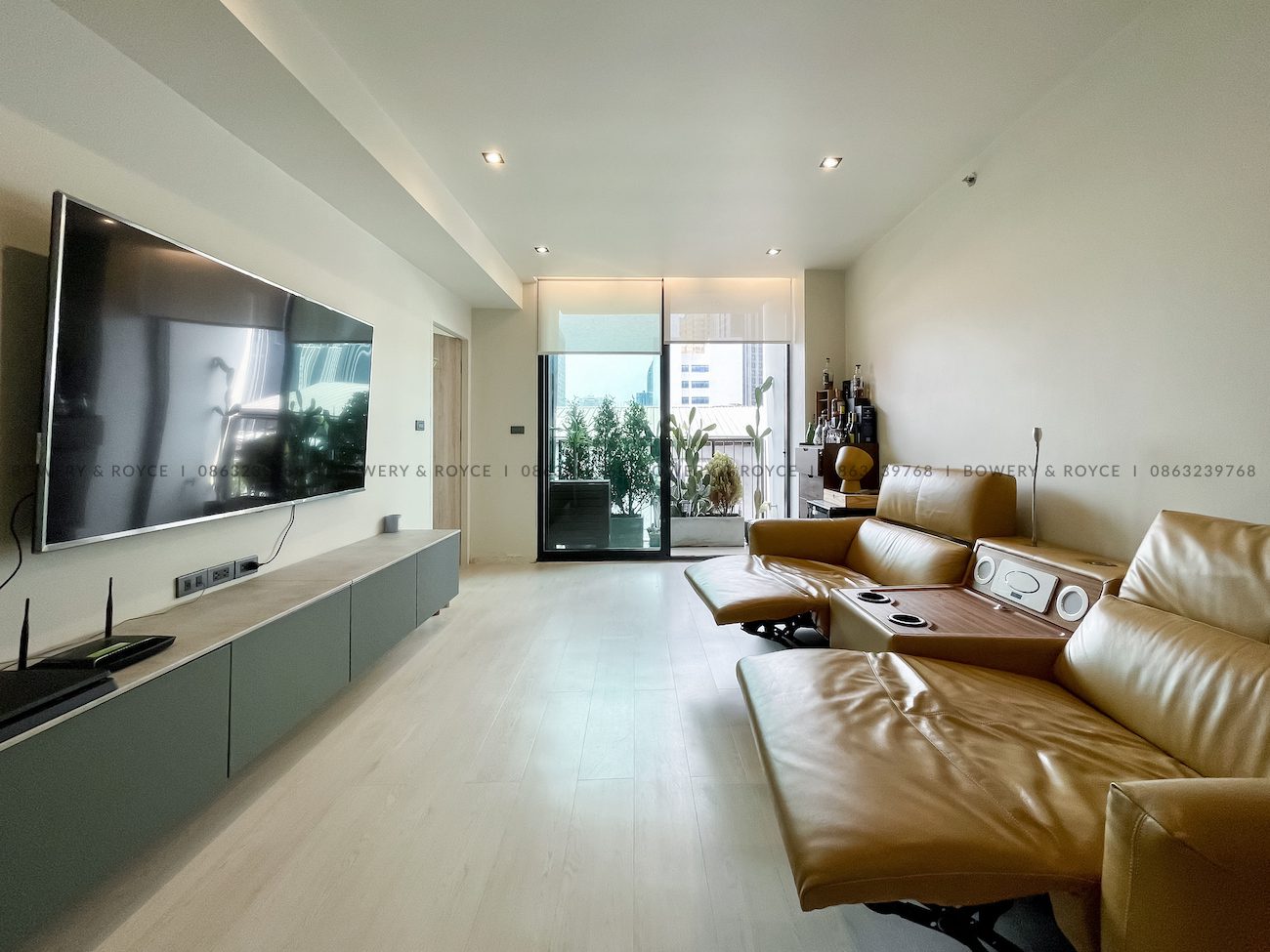 Beautifully renovated two bedroom condo for sale in Thong Lor