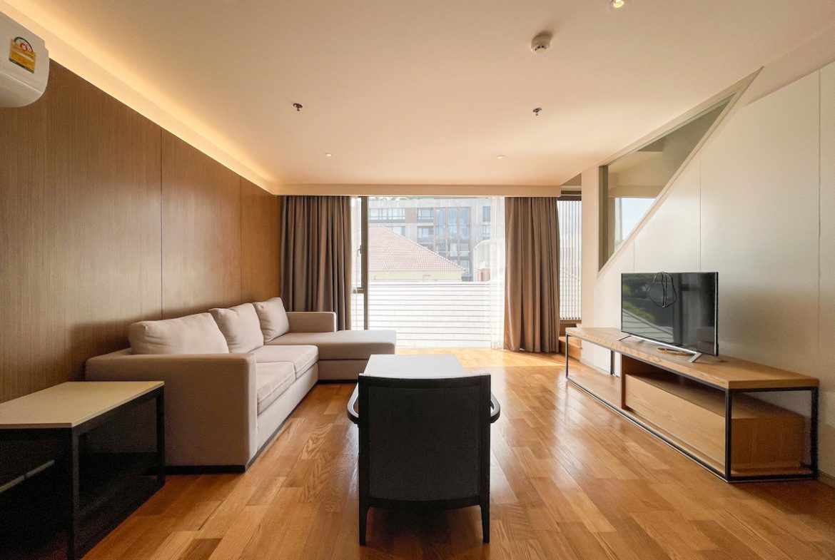 Spacious One Bedroom Duplex for Rent in Phrom Phong