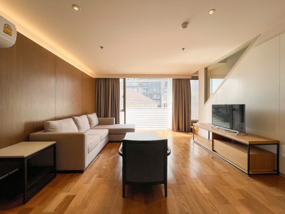 Spacious One Bedroom Duplex for Rent in Phrom Phong