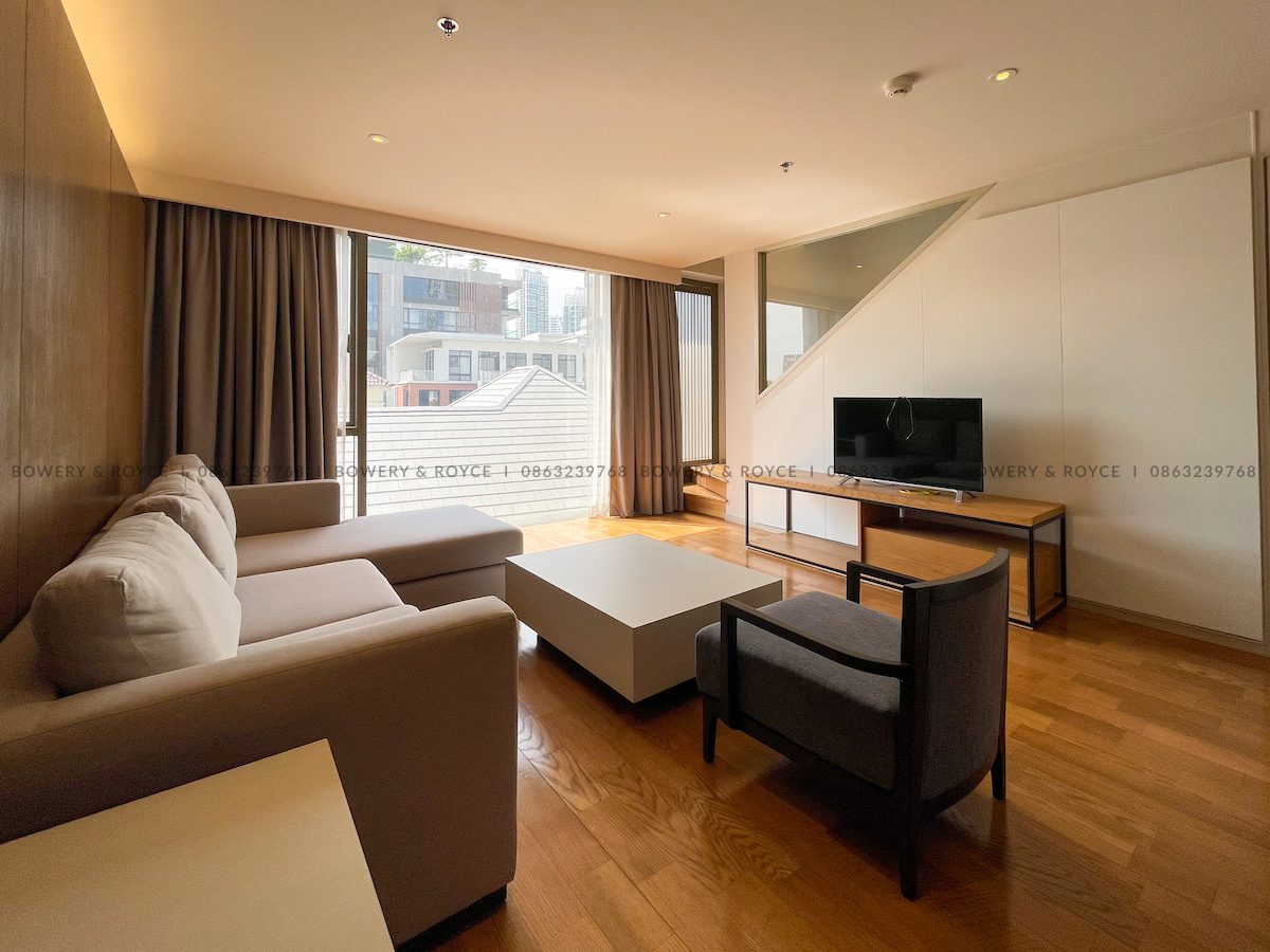 Spacious One Bedroom Duplex for Rent in Phrom Phong
