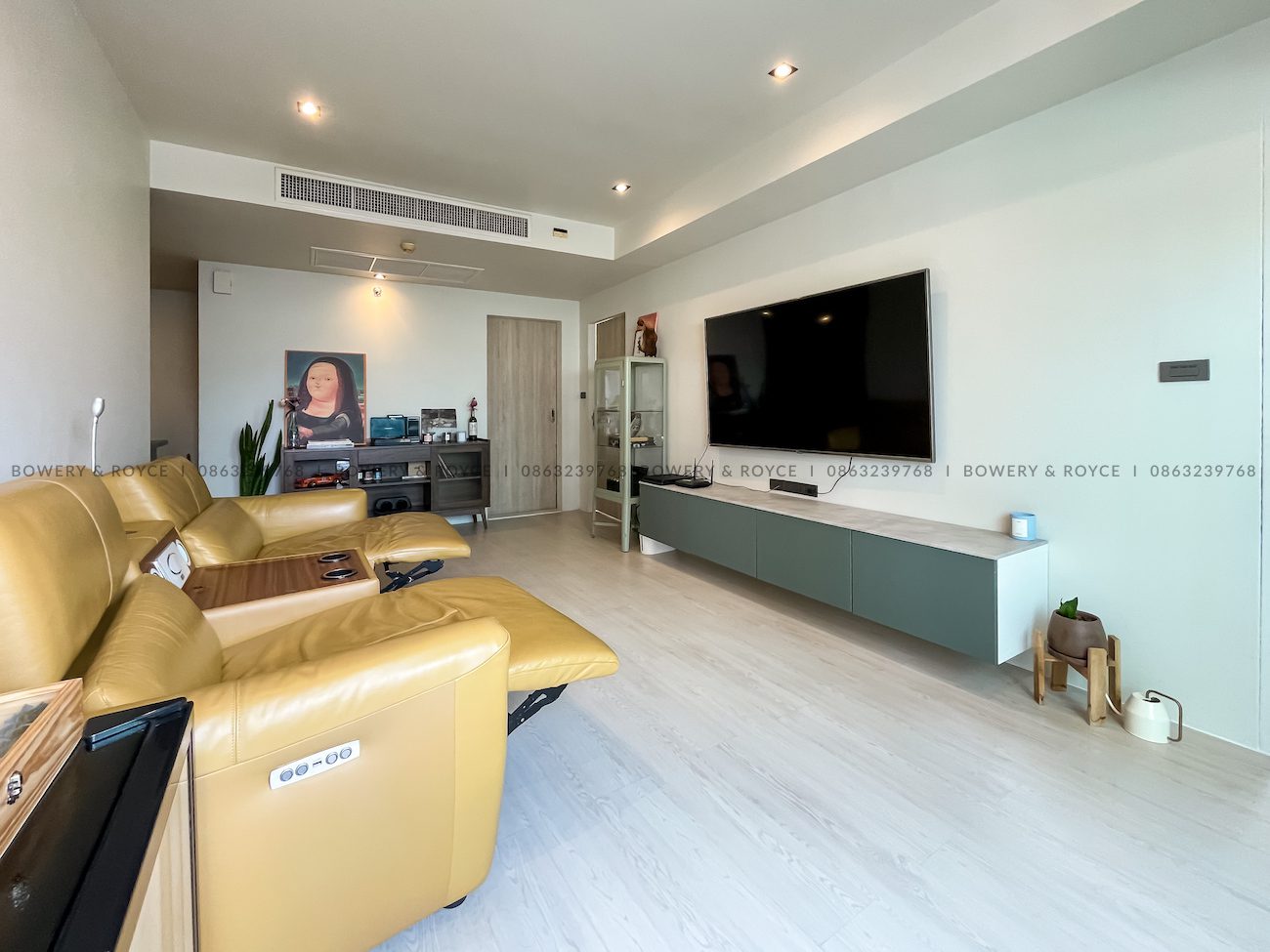 Beautifully renovated two bedroom condo for sale in Thong Lor