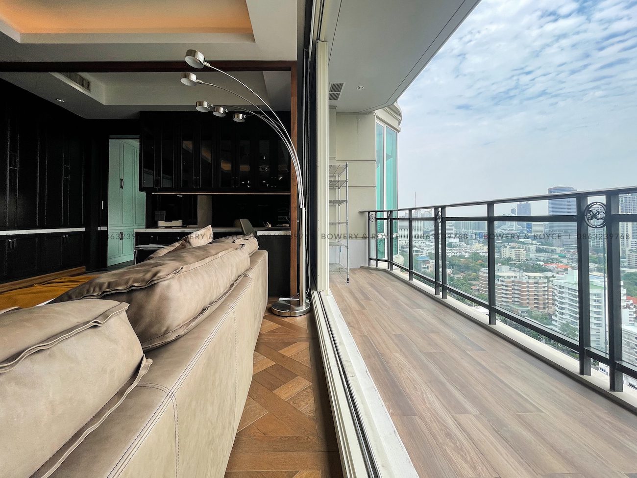 Beautifully Renovated Two Bedroom Condo for Sale in Phrom Phong