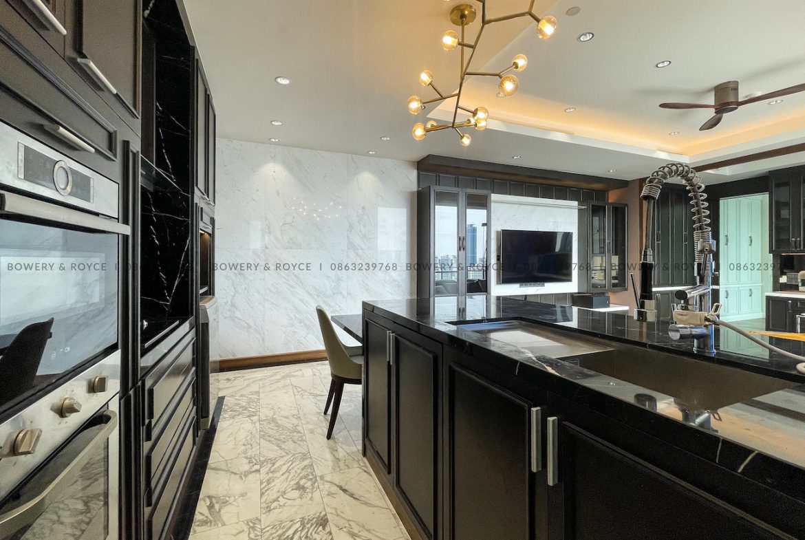 Beautifully Renovated Two Bedroom Condo for Sale in Phrom Phong