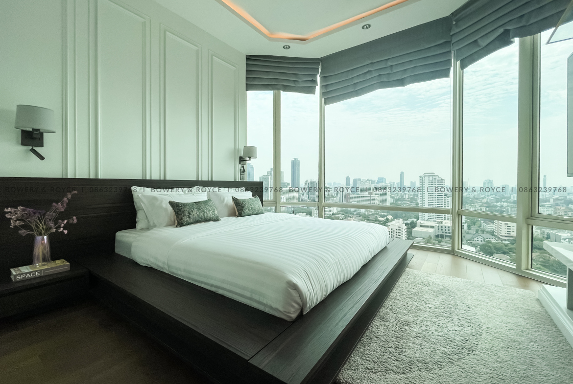 Beautifully Renovated Two Bedroom Condo for Sale in Phrom Phong