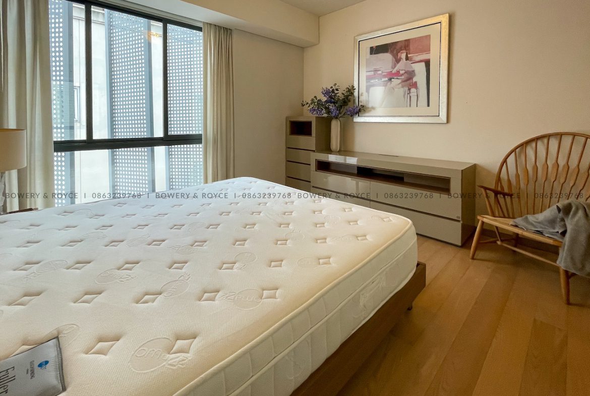 Modern Two bedroom plus office for rent and for sale in Phrom Phong - Bowery & Royce